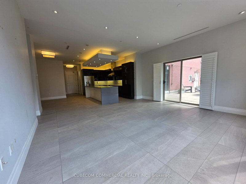 304 - 393 King Street W