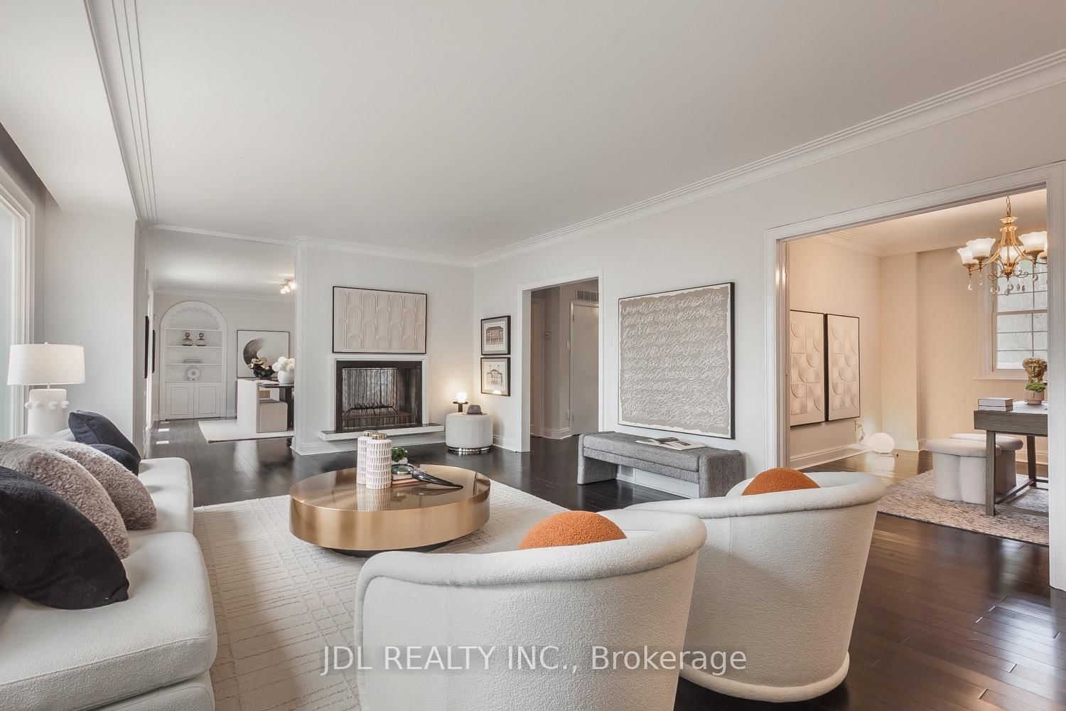 6 Farmingdale Road • Toronto, ON photo 8
