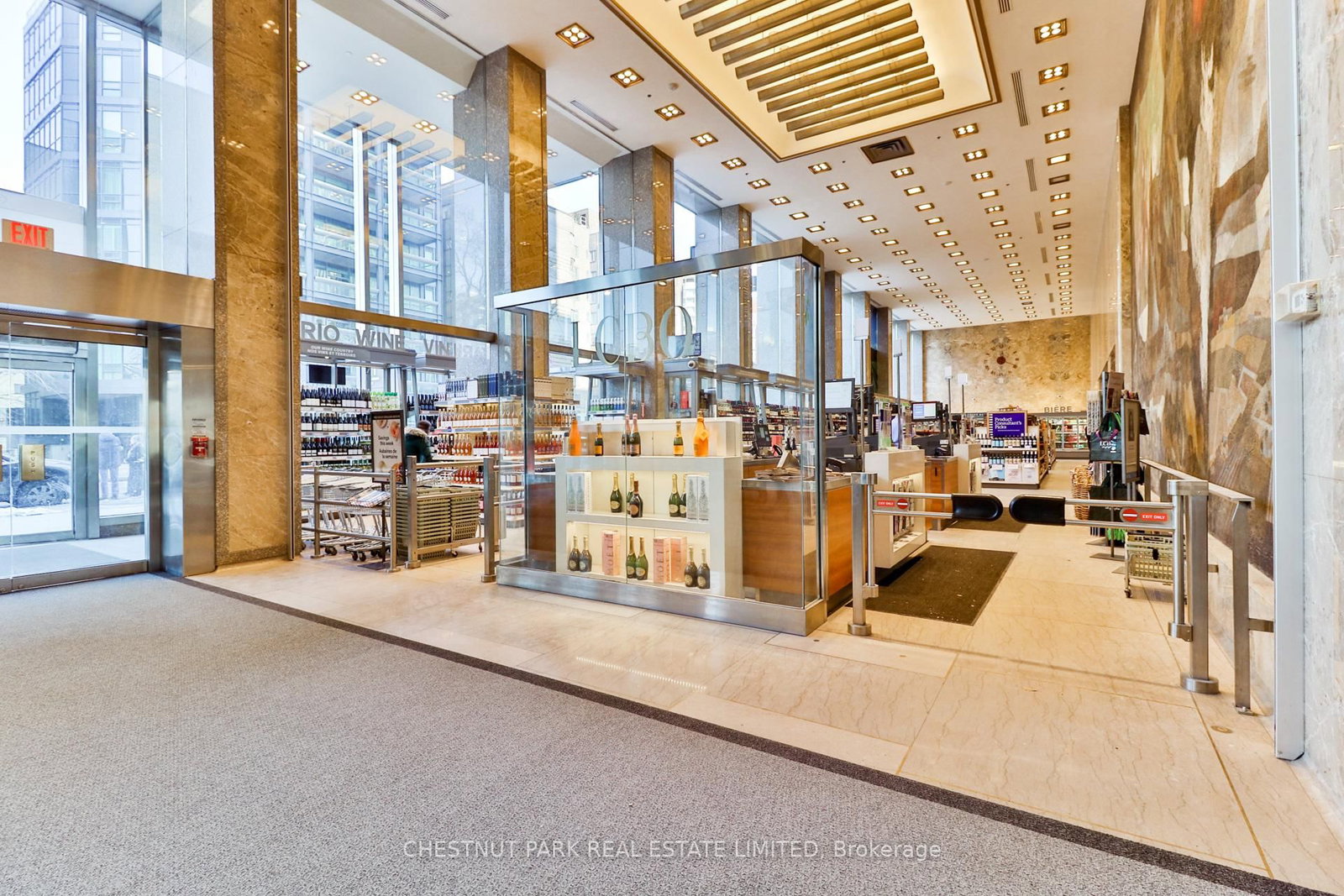 111 W St Clair Avenue • #320 • Toronto, ON photo 38