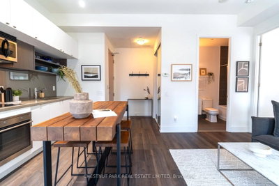 111 W St Clair Avenue • #320 • Toronto, ON photo 6