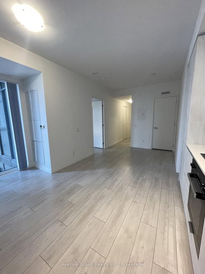 Unit 1026 — 400 King Street W — photo 4
