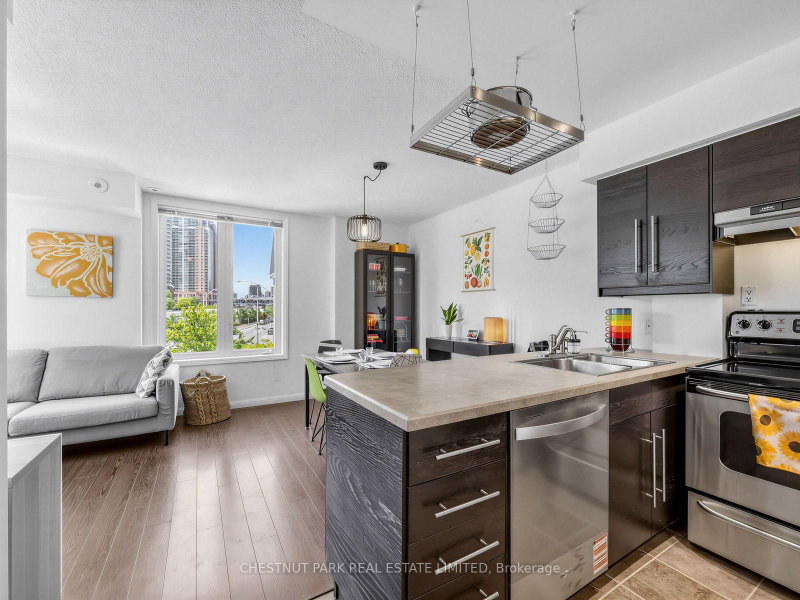 333 - 26 Douro Street