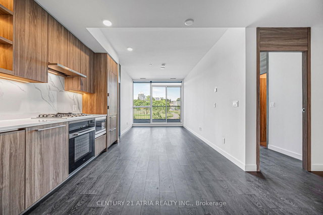 210 - 18 Esther Shiner Boulevard