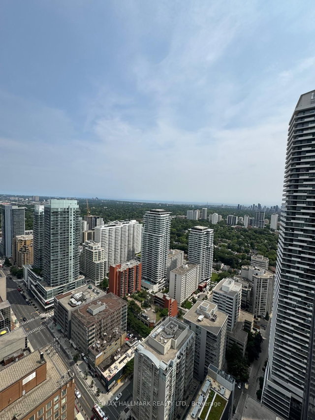 3808 - 8 Eglinton Avenue E