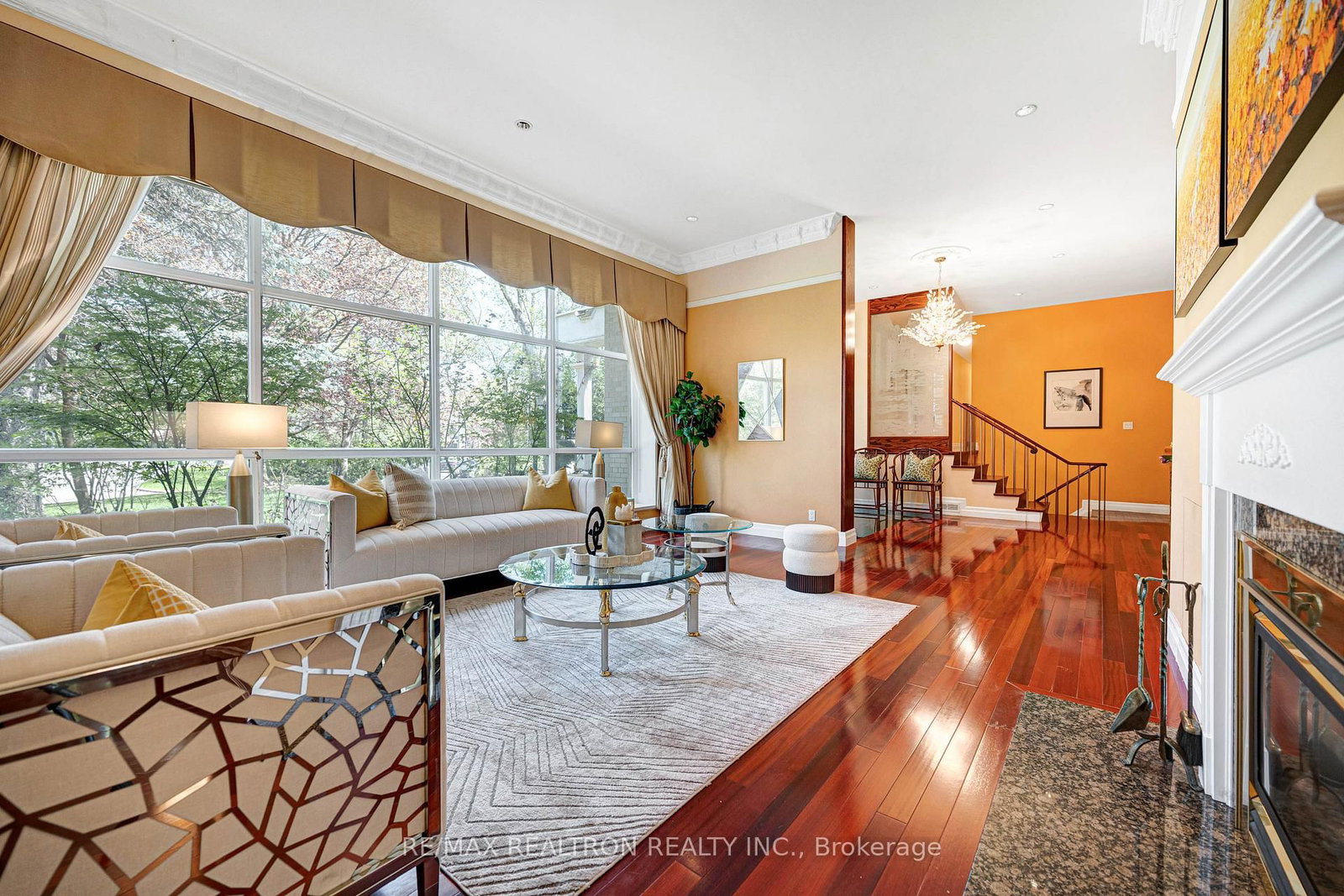 25 Vernham Court • Toronto, ON photo 11