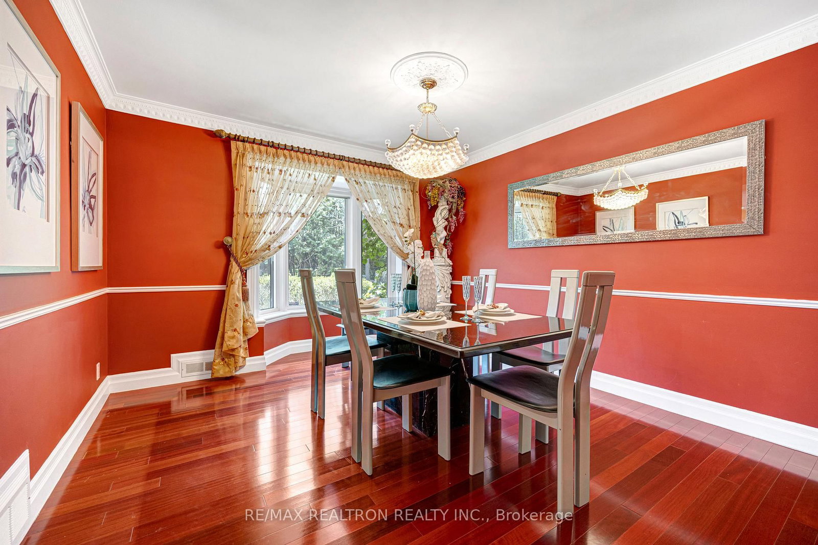 25 Vernham Court • Toronto, ON photo 15
