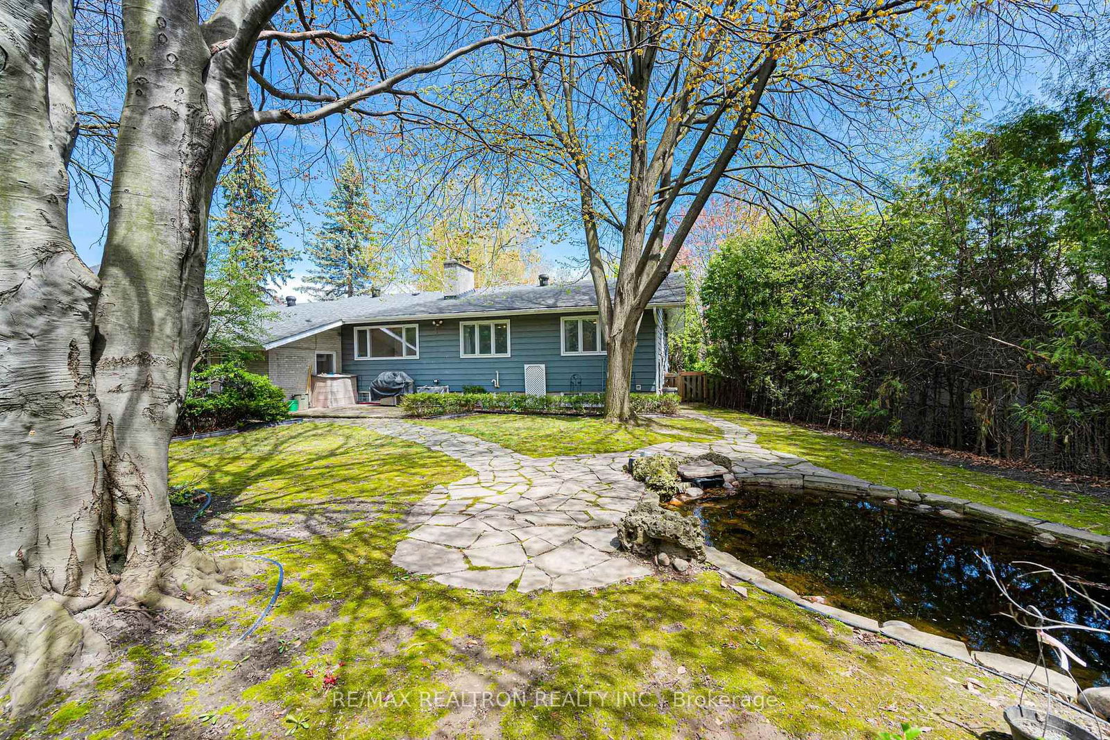 25 Vernham Court • Toronto, ON photo 42