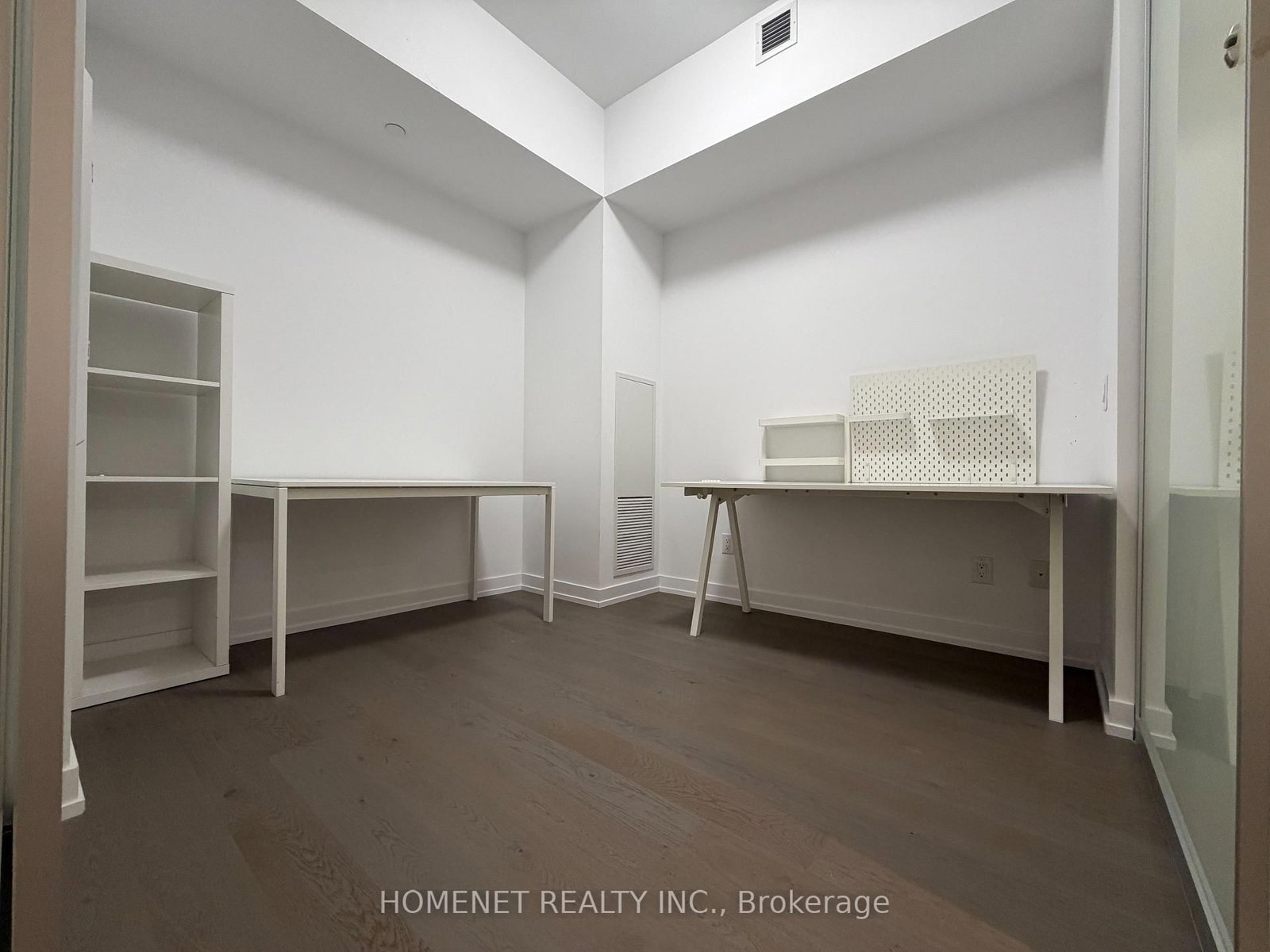 488 University Avenue • #5101 • Toronto, ON photo 11
