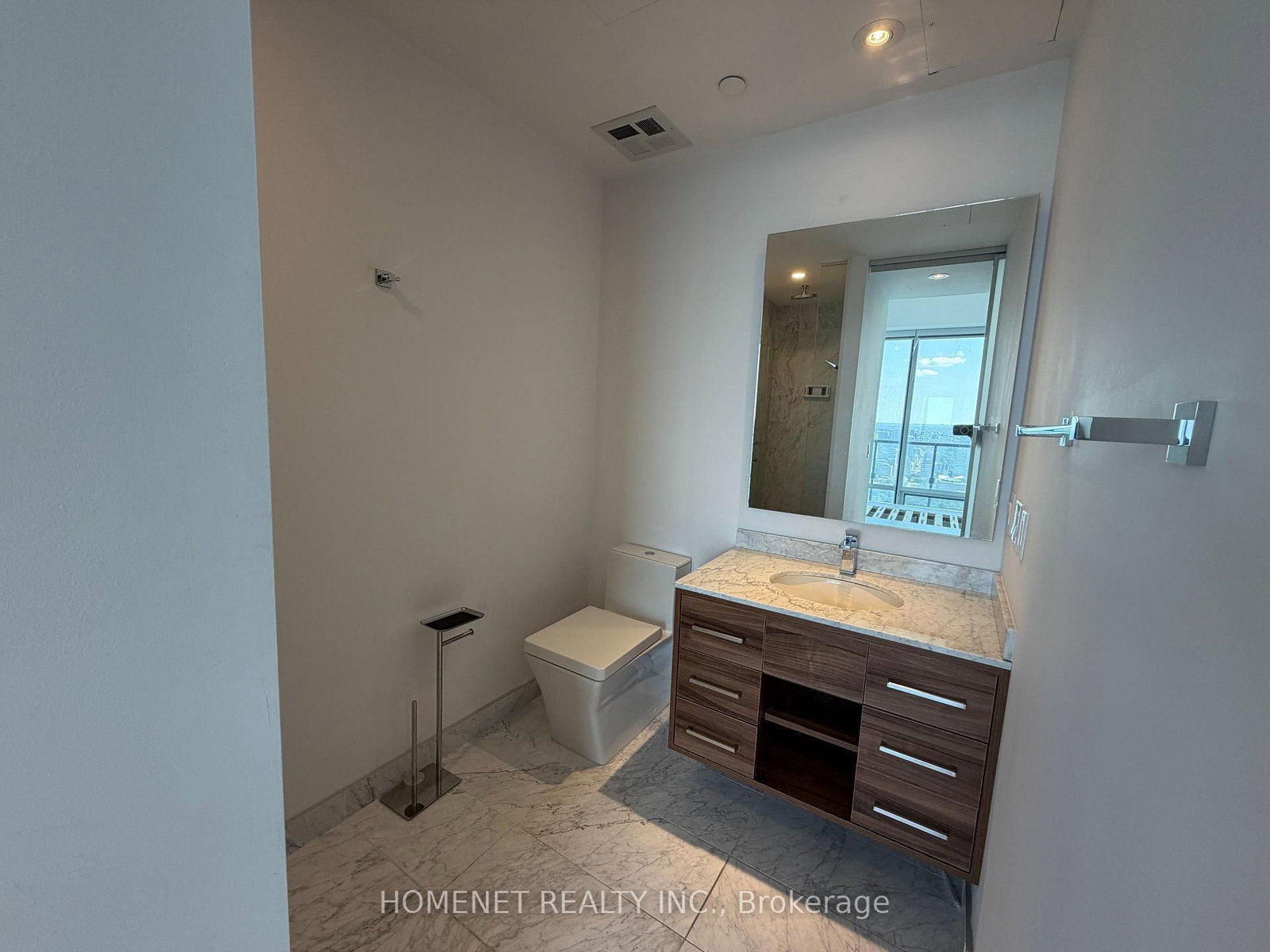 488 University Avenue • #5101 • Toronto, ON photo 9