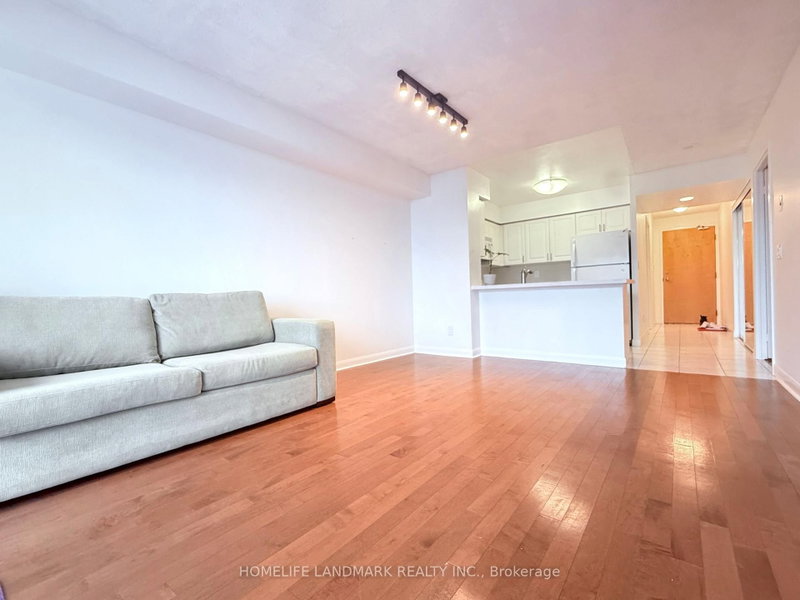 home for lease on 2701-4968 Yonge Street