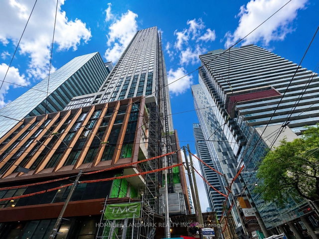 1612 - 400 King Street W