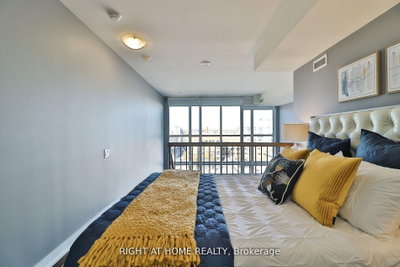 Unit 612 — 5 Hanna Avenue — photo 4
