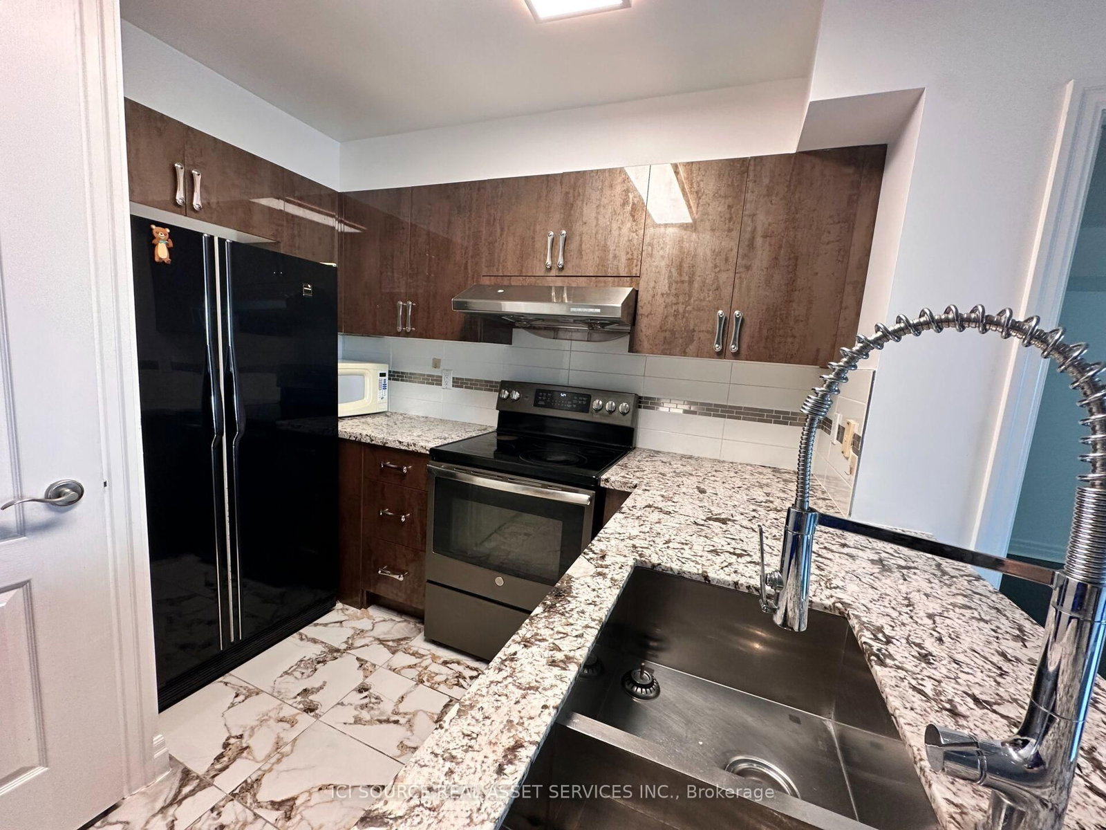 Condo for lease at 611-188 Doris Avenue, Toronto, Ontario, M2N 6Z5 - Willowdale East - MLS: C13587046