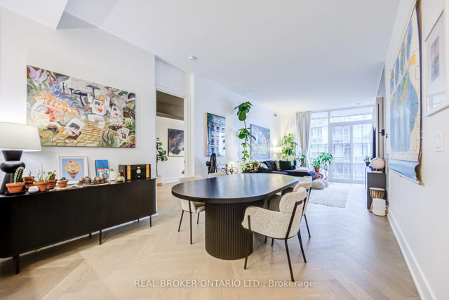 916 - 29 Queens Quay E