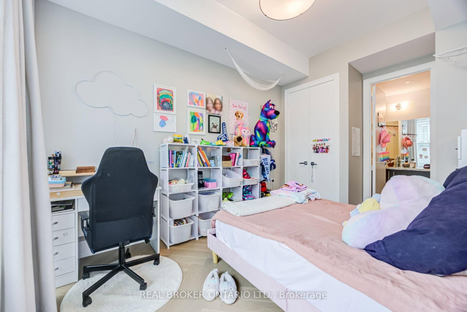 29 Queens Quay E • #916 • Toronto, ON photo 11