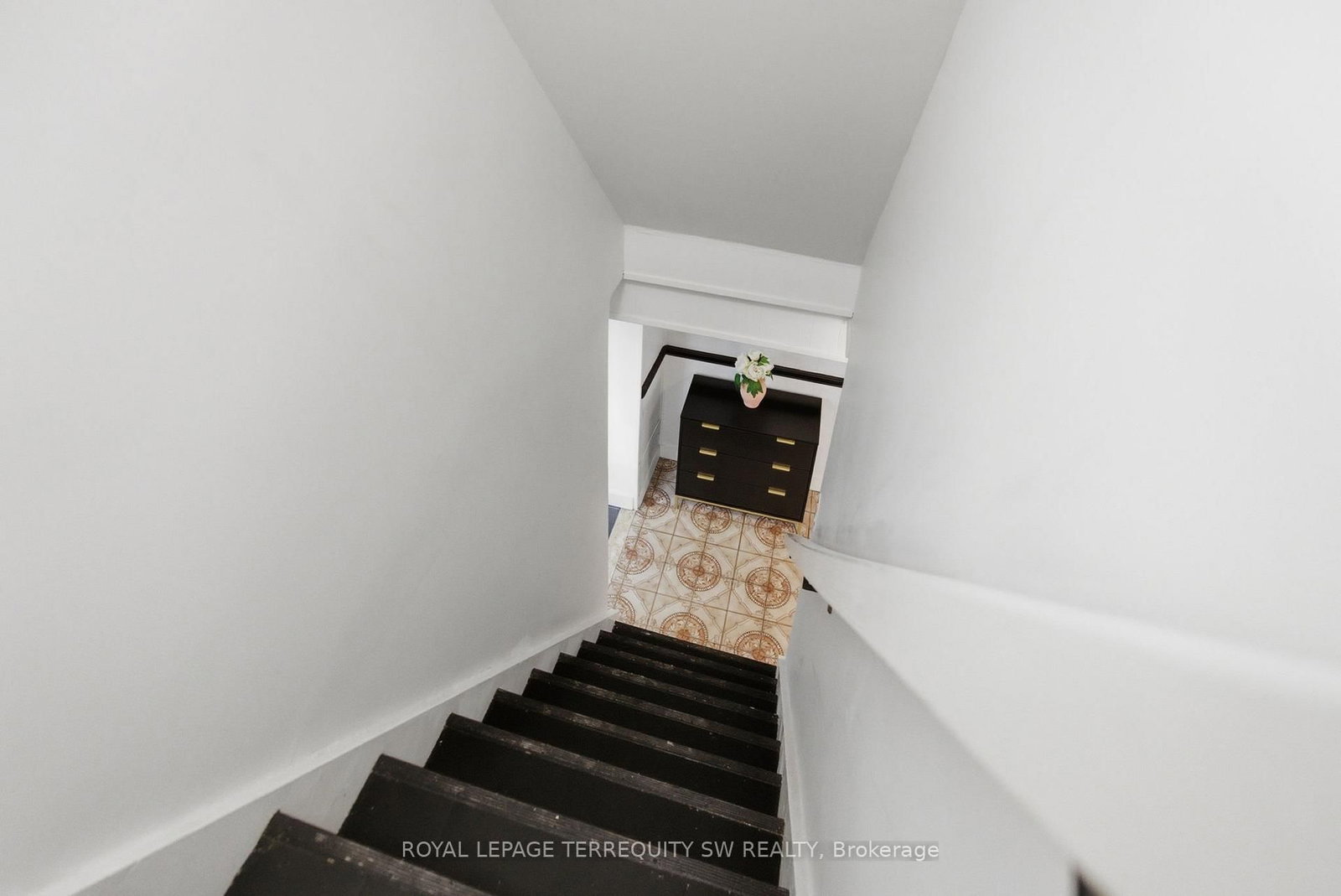 Bsmt-497 Ossington Avenue, Toronto, ON, photo 4