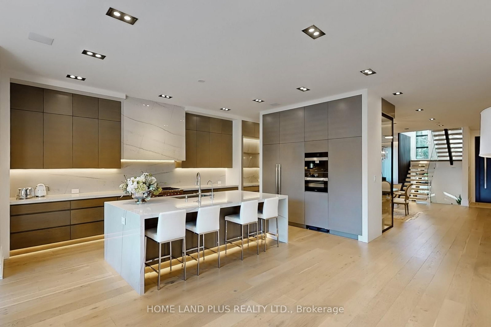 127 Ridley Boulevard • Toronto, ON photo 13