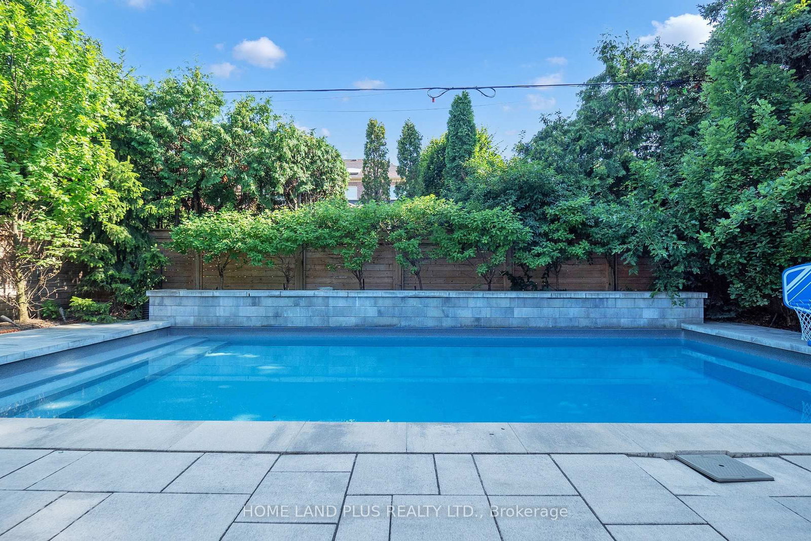 127 Ridley Boulevard • Toronto, ON photo 48