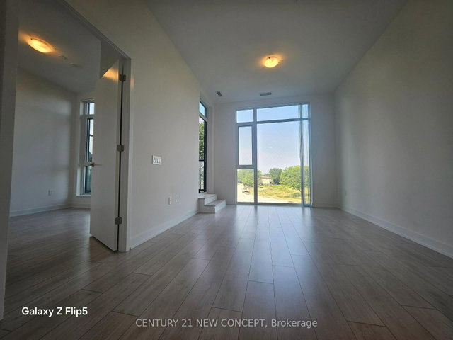 201 - 5858 Yonge Street