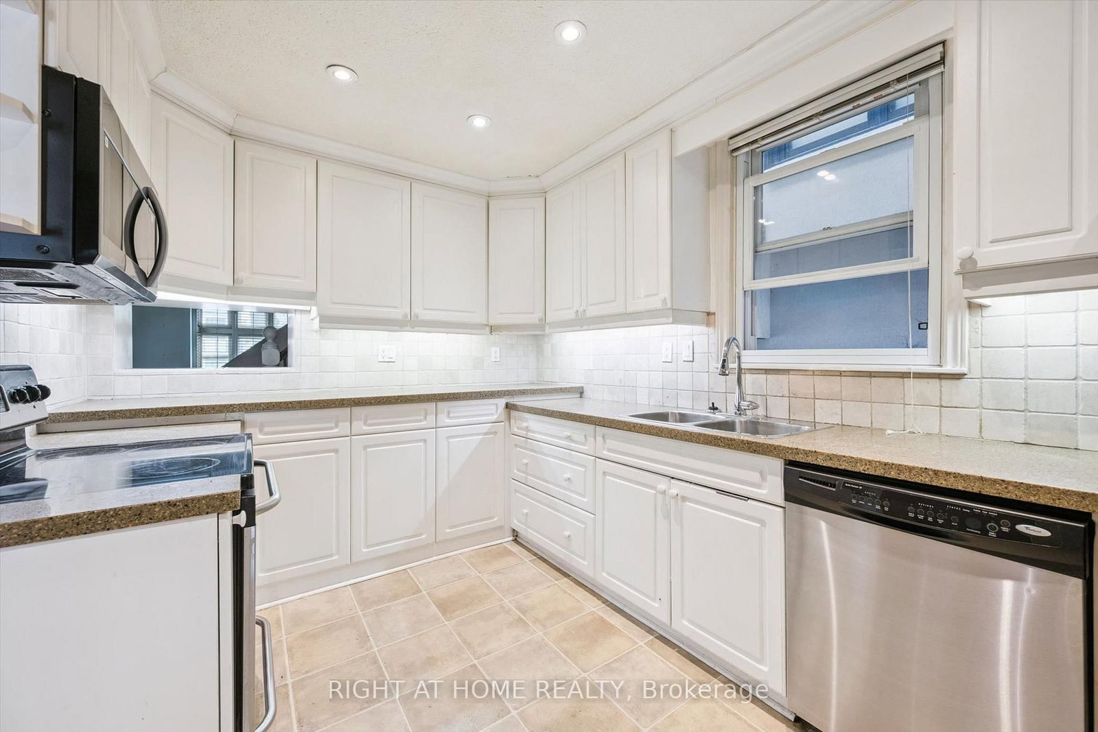 4 Jean Street • Toronto, ON photo 13