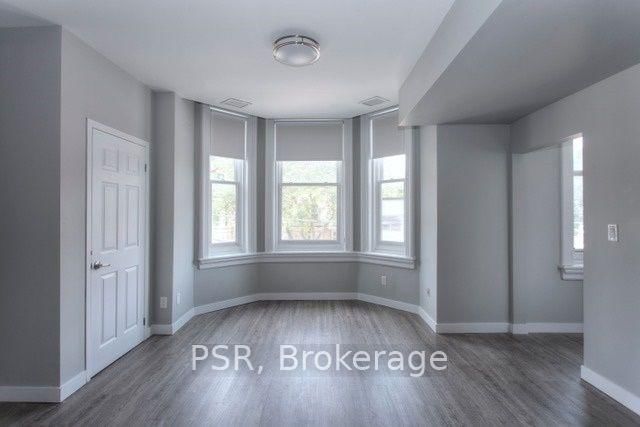 205 Gerrard Street E, Unit 7
