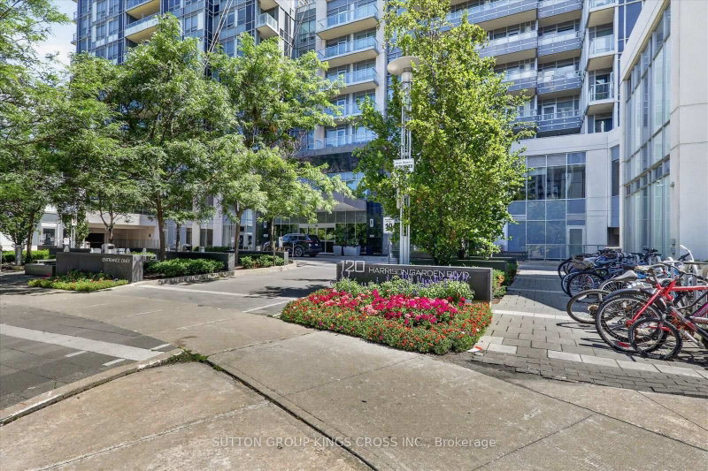 317 - 120 Harrison Garden Boulevard