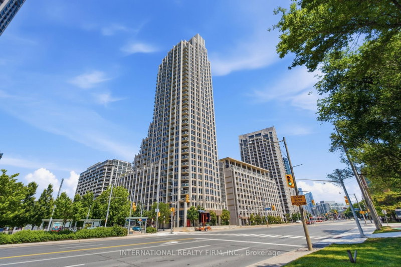 711 - 628 Fleet Street