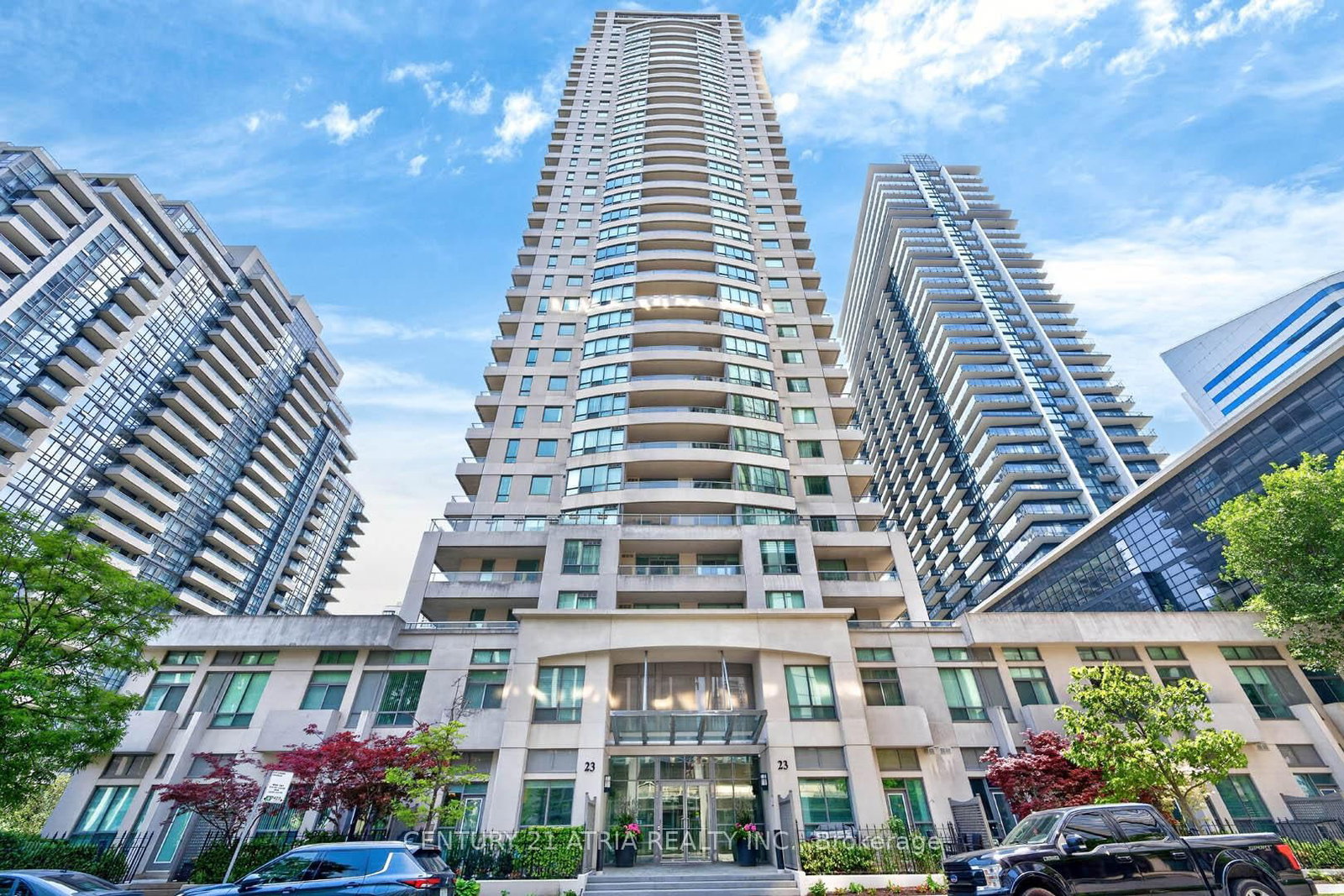 808-23 Hollywood Avenue, Toronto, ON