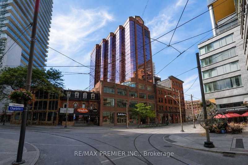 704 - 393 King Street W Street