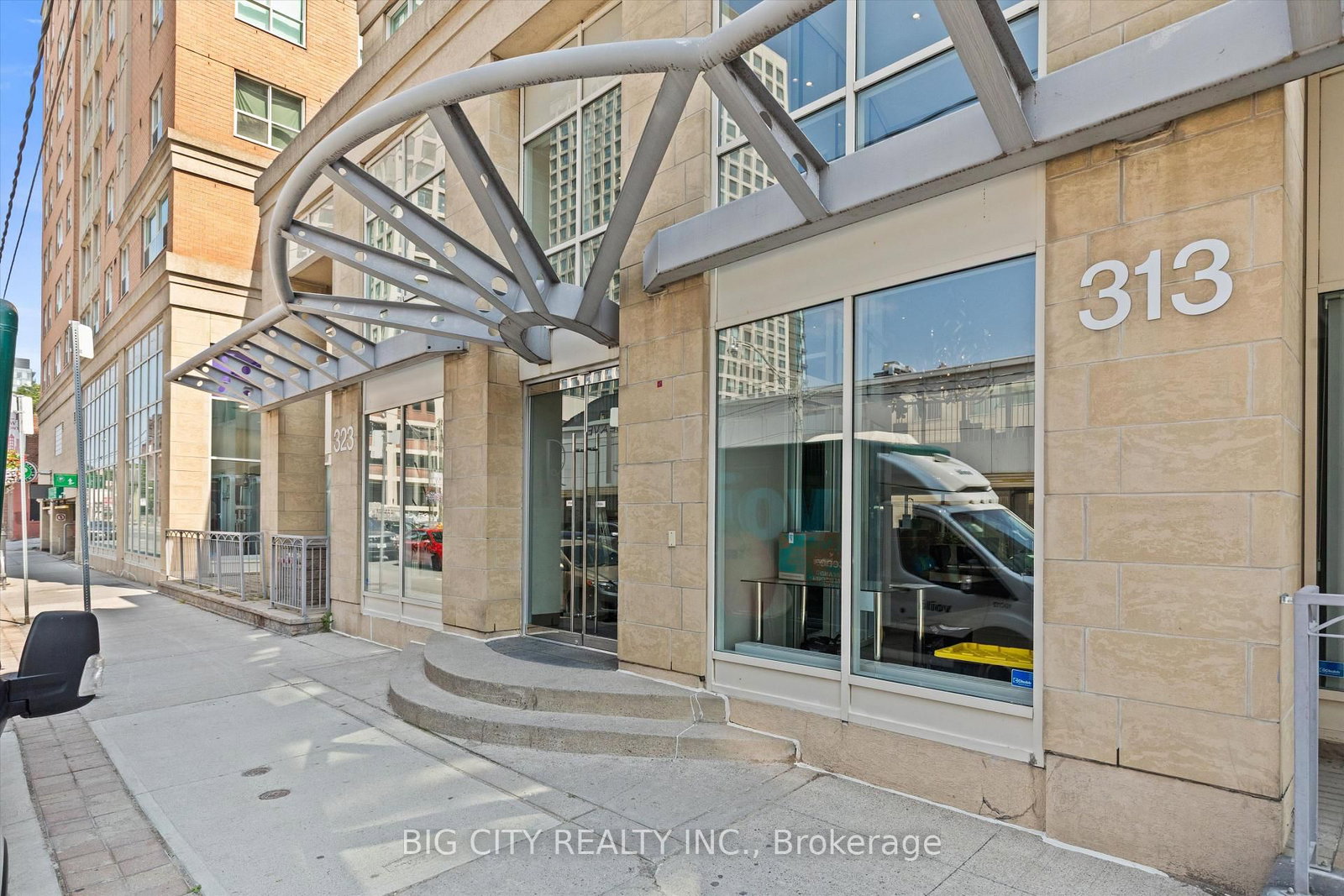556-313 Richmond Street, Toronto, ON, photo 4
