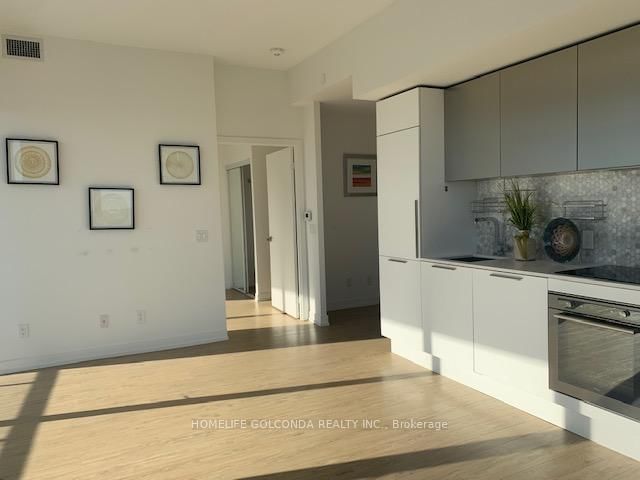 2216-85 Wood Street, Toronto, ON, photo 4