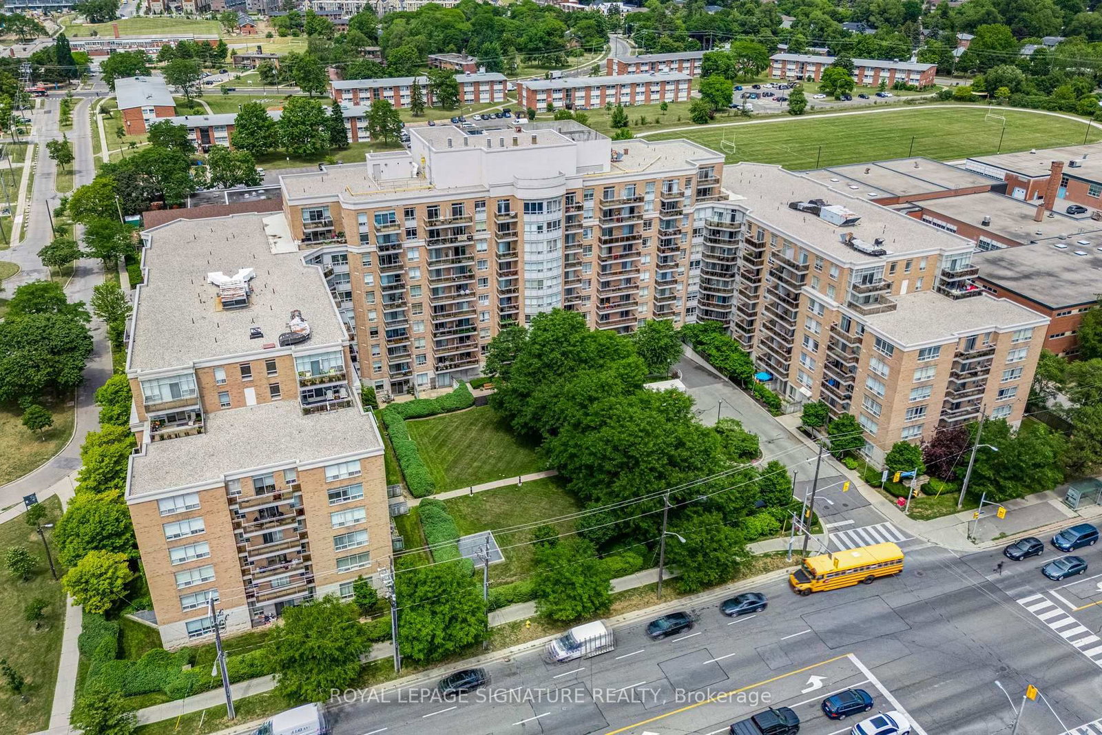 106-650 Lawrence Avenue, Toronto, ON