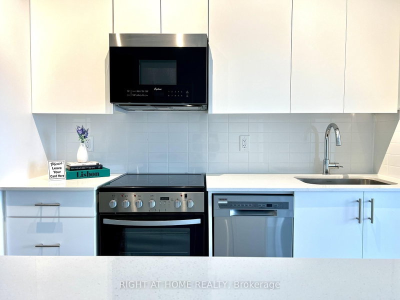 home for lease on 2301-15 Ellerslie Avenue