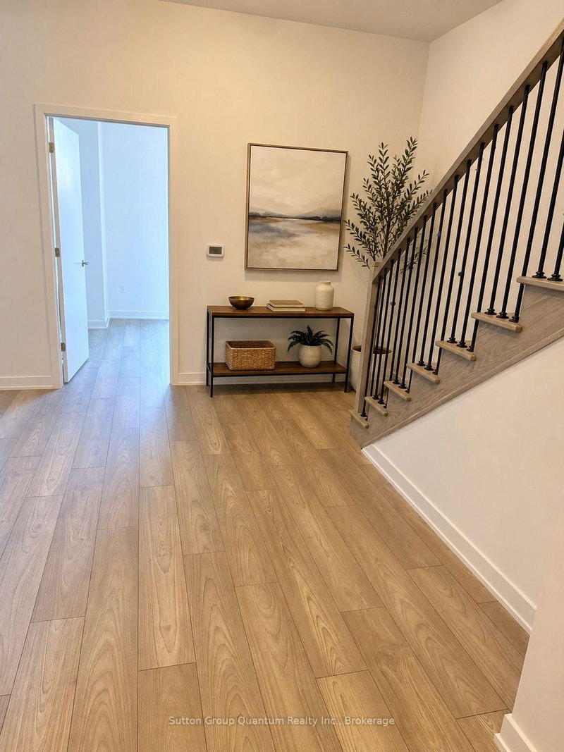 condo townhouse 01 - 5858 Yonge Street