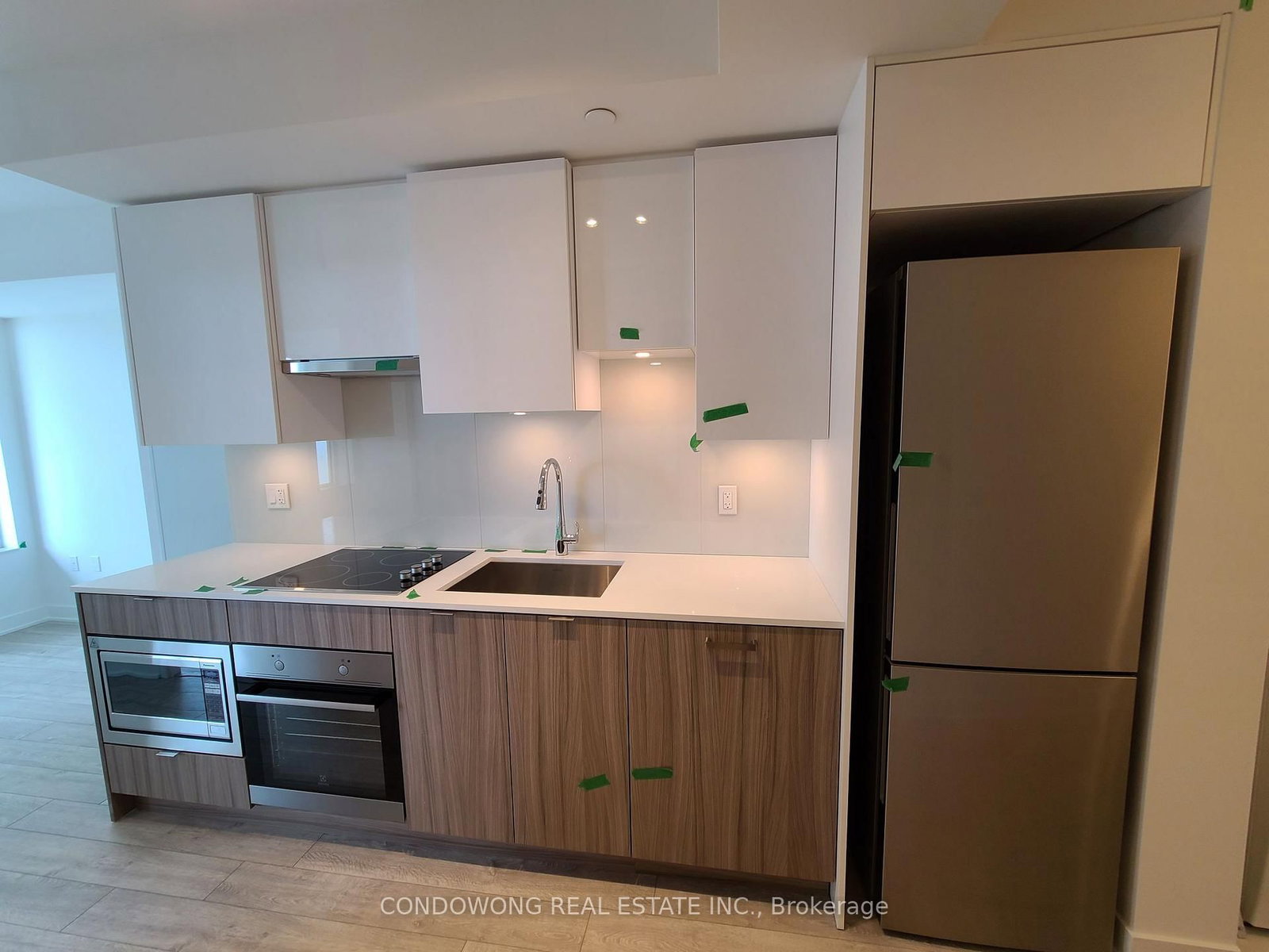 2305-99 Broadway Avenue, Toronto, ON, photo 2