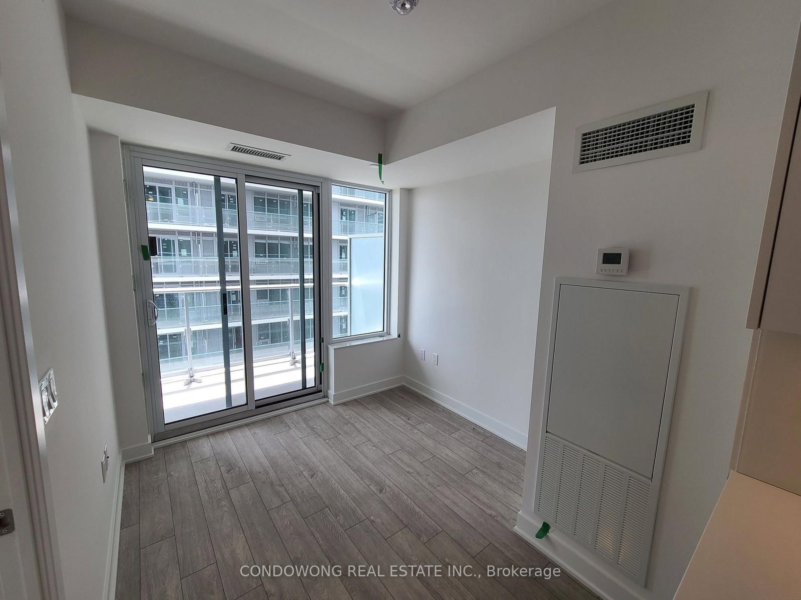 2305-99 Broadway Avenue, Toronto, ON, photo 3