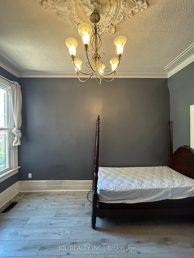 Unit Unit A — 137 Denison Ave Avenue — photo 3