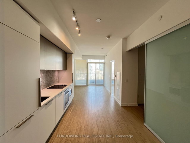 2211 - 85 Wood Street