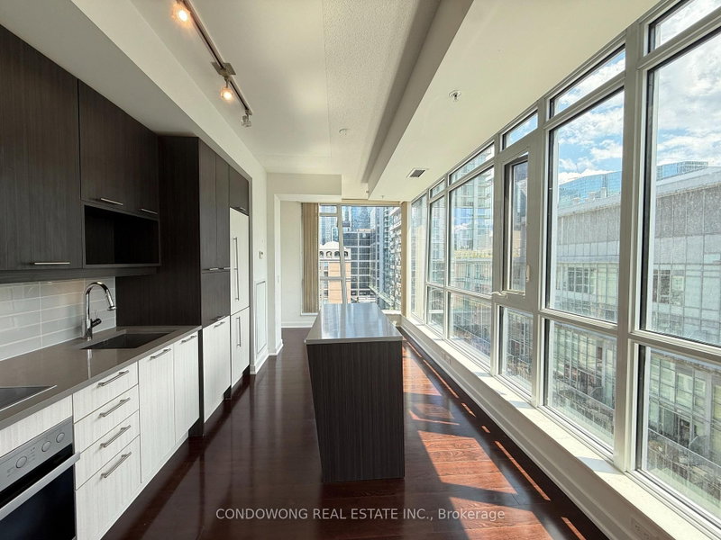 1504 - 30 Nelson Street