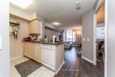 Unit 303 — 155 Beecroft Road — photo 6