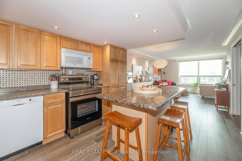 615 - 77 Maitland Place