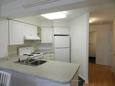 Condo leased at 1905-750 Bay Street, Toronto, Ontario, M5G 1N6 - Bay Street Corridor - MLS: C13591098