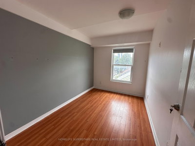 Unit 204 — 38 Kensington Place — photo 4