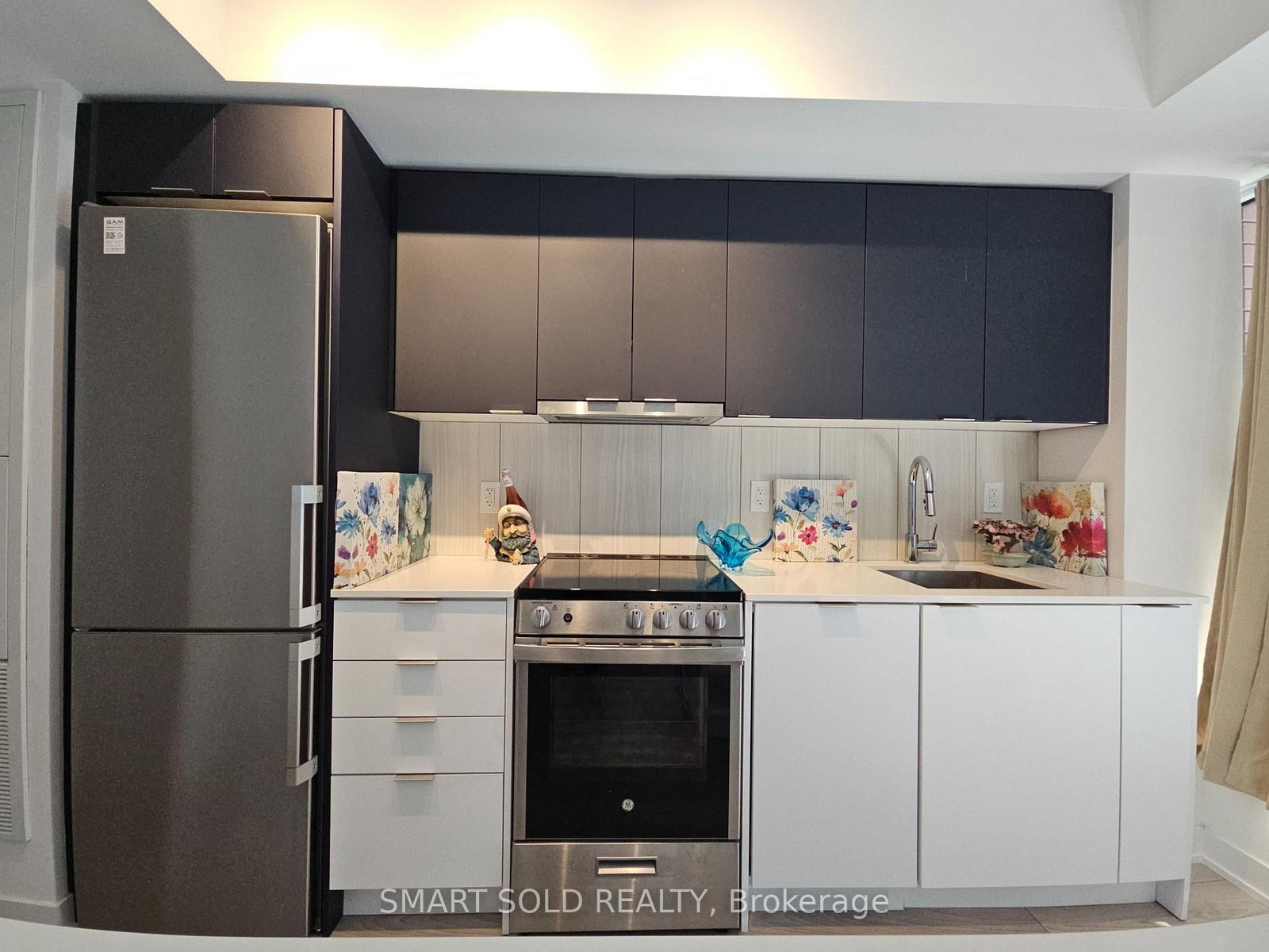312-8 Tippett Road, Toronto, ON, photo 5