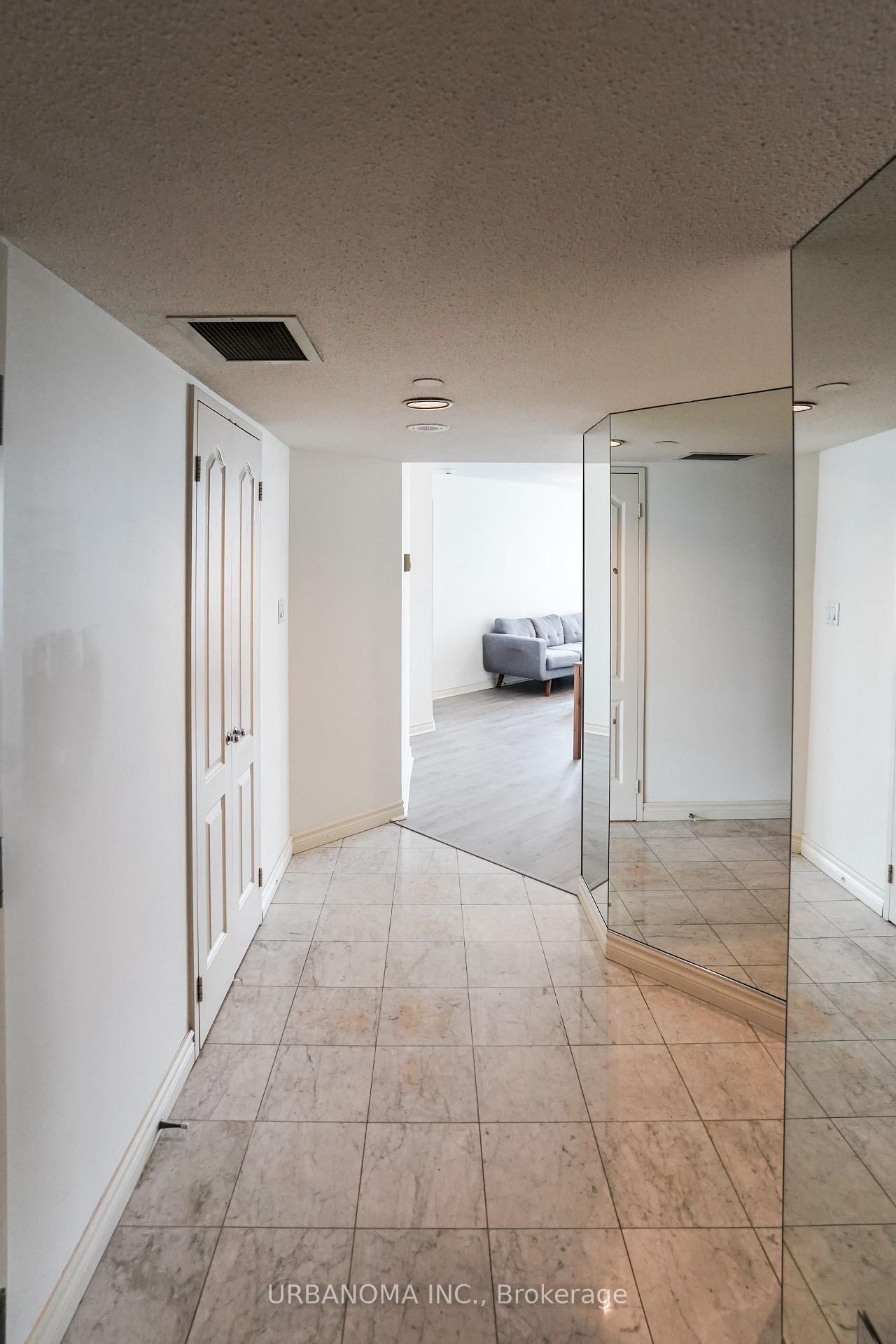 38 Elm Toronto,ON M5G 2K5 — Photo 12