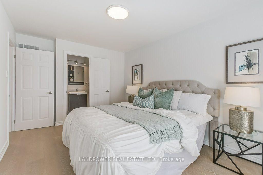 10 Brassbell Mill Way • Toronto, ON photo 19