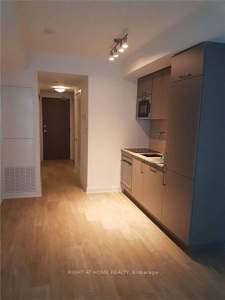 420E-576 FRONT Street, Toronto, ON, photo 2