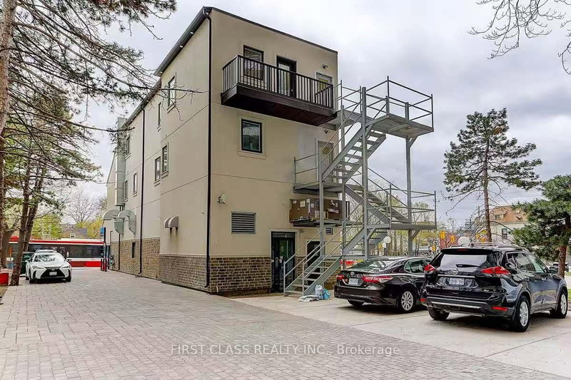 600 Parliament St photo 2