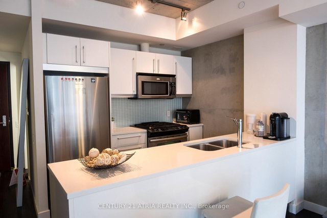 706 - 25 Oxley Street
