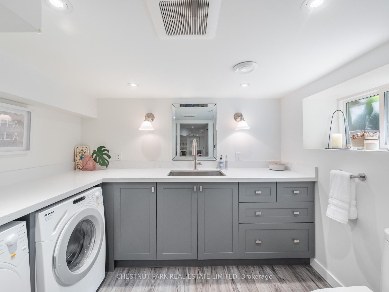 113 Cottingham Street • Toronto, ON photo 25